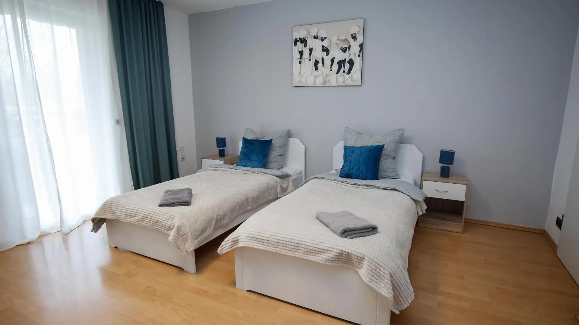 Gemuetliche Monteurwohnung Mit Terrasse Alzenau in Unterfranken Apartment