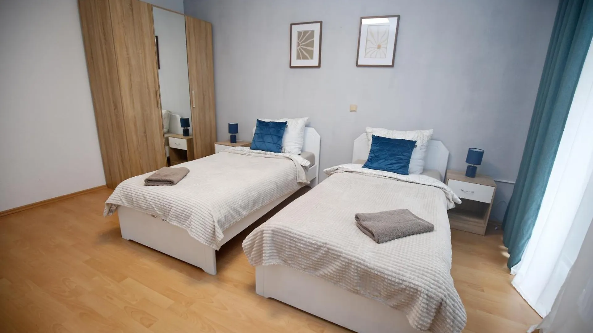 Gemuetliche Monteurwohnung Mit Terrasse Alzenau in Unterfranken Apartment
