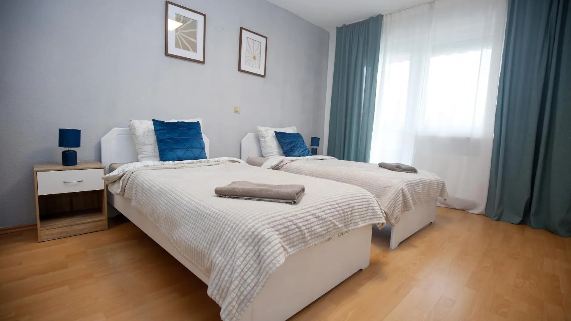Gemuetliche Monteurwohnung Mit Terrasse Alzenau in Unterfranken 0*,